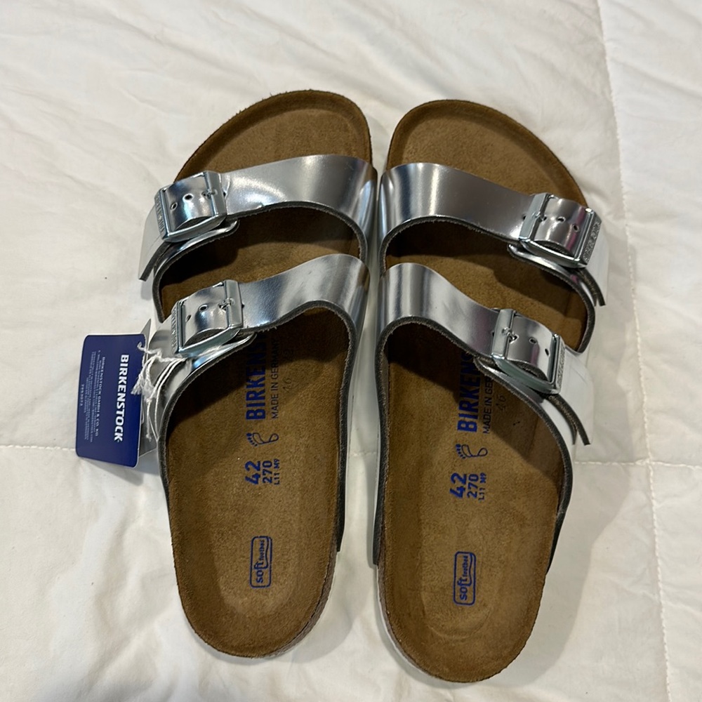 Brand New- Birkenstock Arizona sandal in Silver women’s size 10